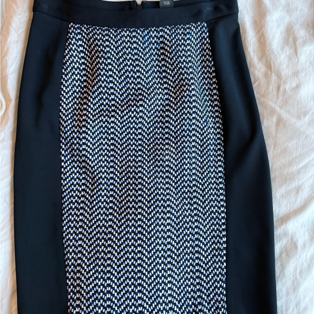 Club Monaco Navy and White Pencil Skirt